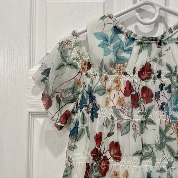 Willow & Clay Cold Shoulder Floral Top - Picture 7 of 13